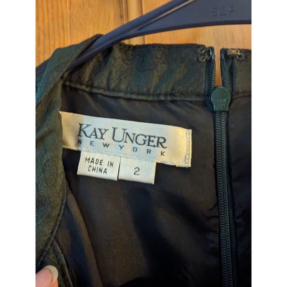 Kay Unger size 2 dress emerald green floral design - Picture 7 of 10